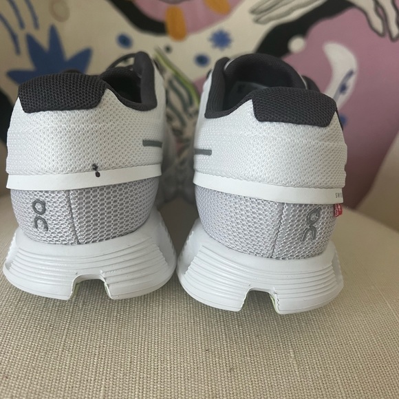 On Cloud 5 Push Running Sneakers NEW Size 6.5/EU 37.5 White/Grey/Green NEW - Picture 9 of 10